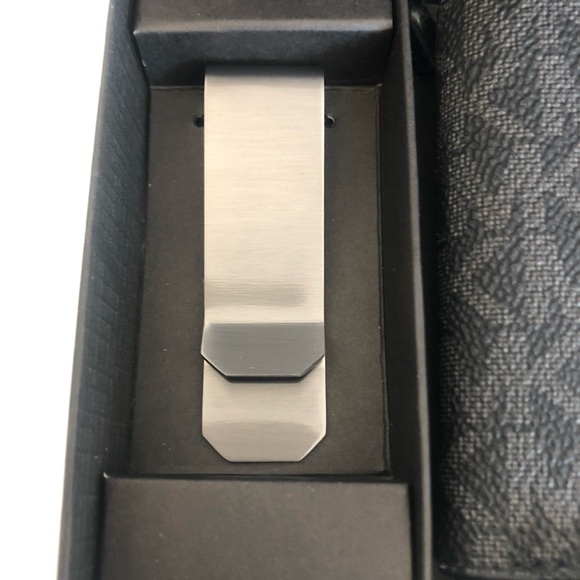 🔥 Michael Kors Jet Set Monogram Wallet & Money Clip Gift Set - Picture 12 of 13